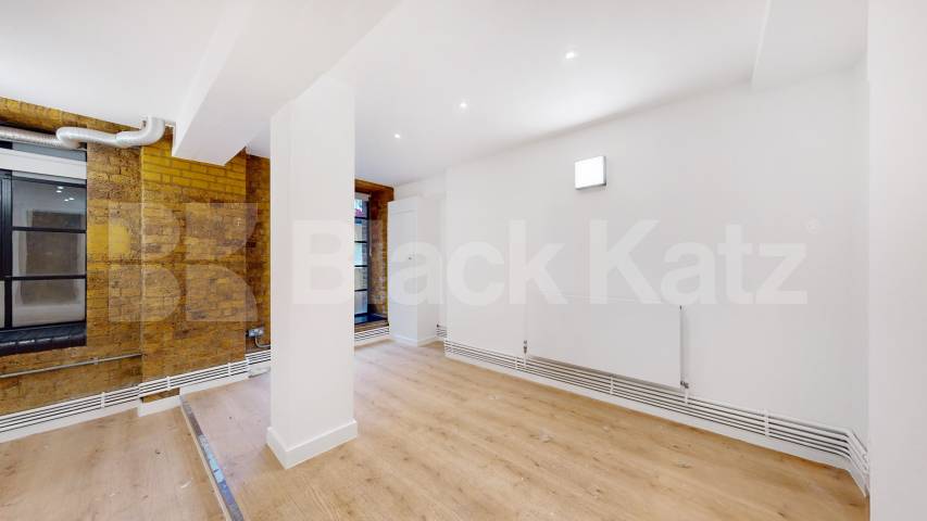  beautifully refurbished live/work one-bedroom apartment, Springfield House lofts - Tyssen Street, Dalston